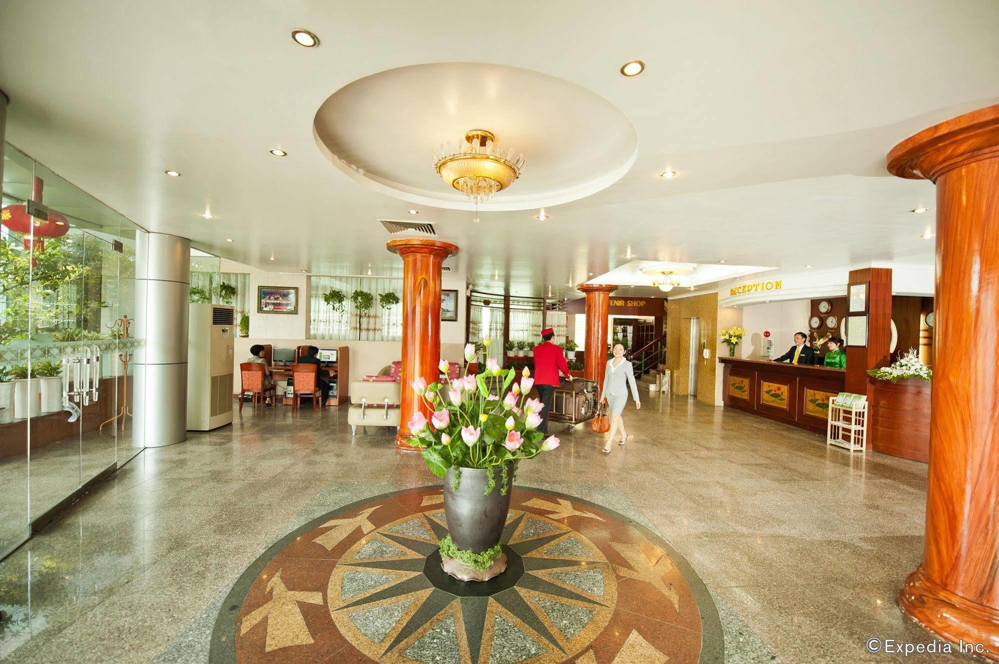 Muong Thanh Vinh Hotel Extérieur photo