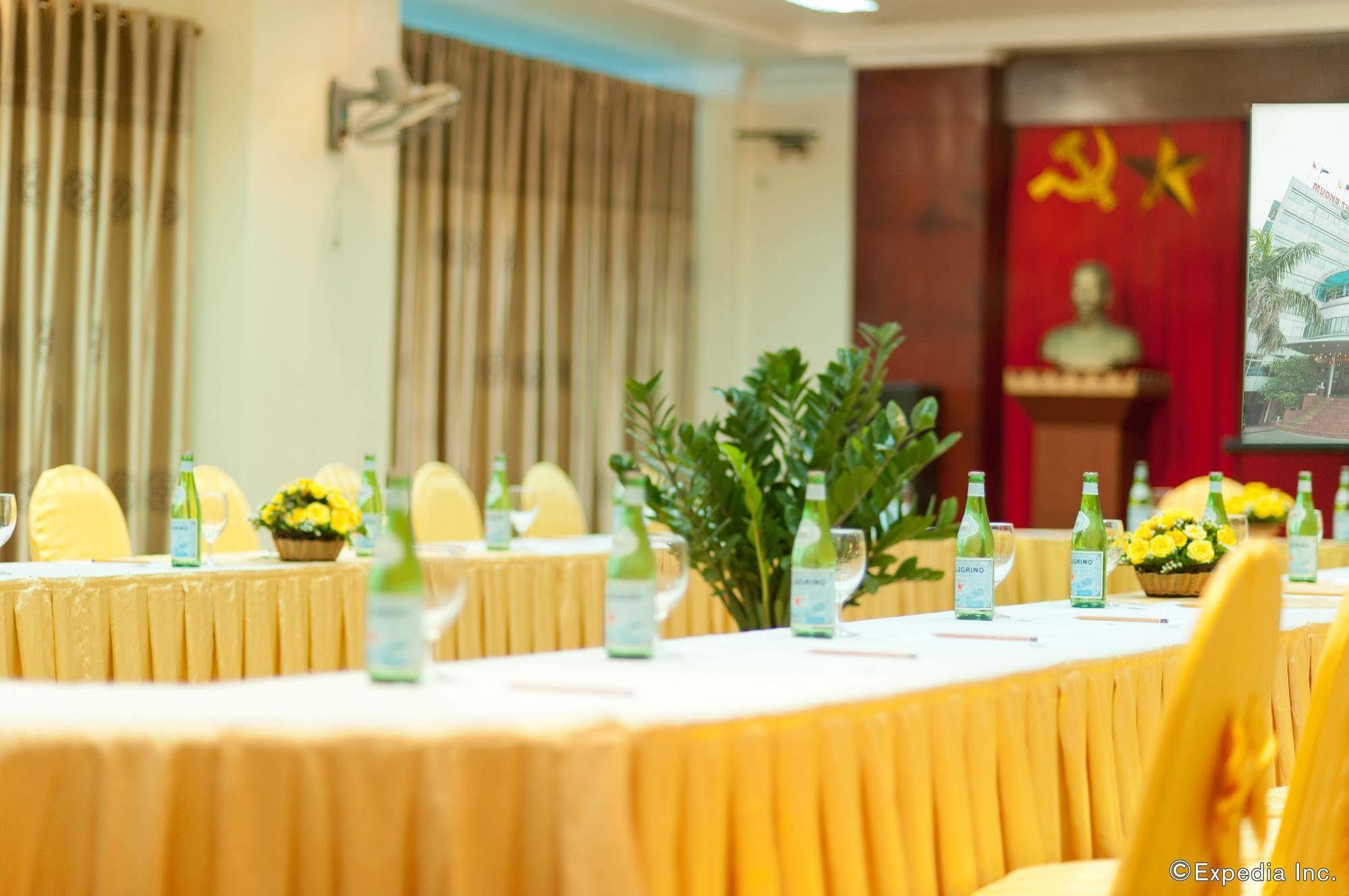 Muong Thanh Vinh Hotel Extérieur photo